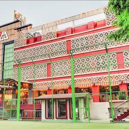 ホテル Citi Club カーンプル エクステリア 写真